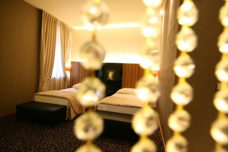 Hotel Crystal