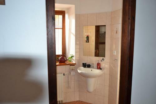 Hostal Ubytov�n� Na H�jence