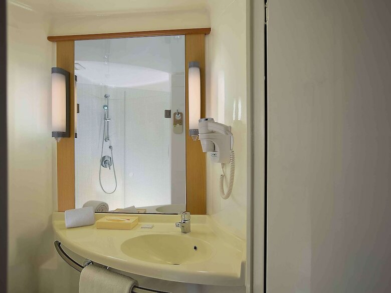 Hotel Ibis New Delhi Aerocity