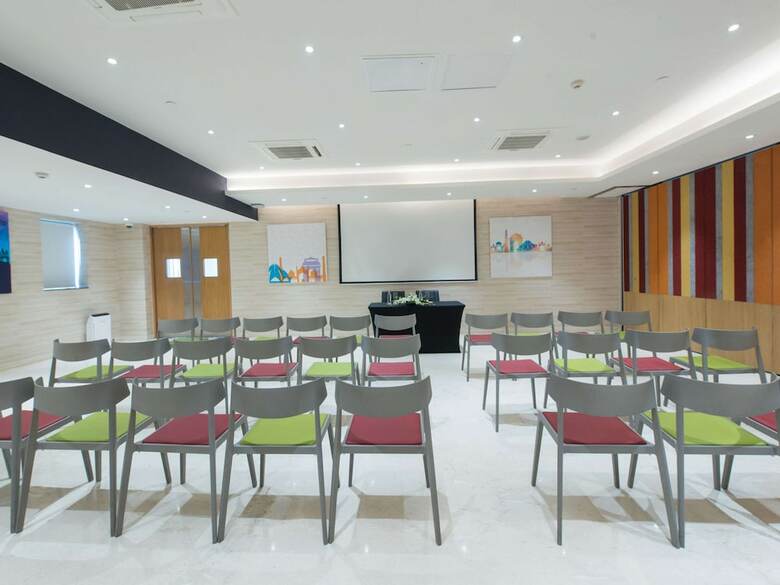 Hotel Ibis New Delhi Aerocity