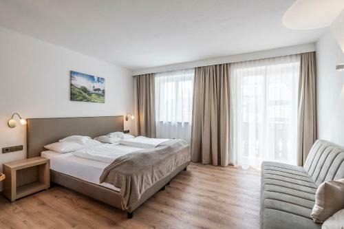 Hostal Residence Alpina