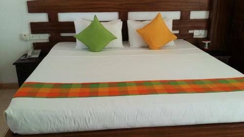Hotel Maple Leaf
