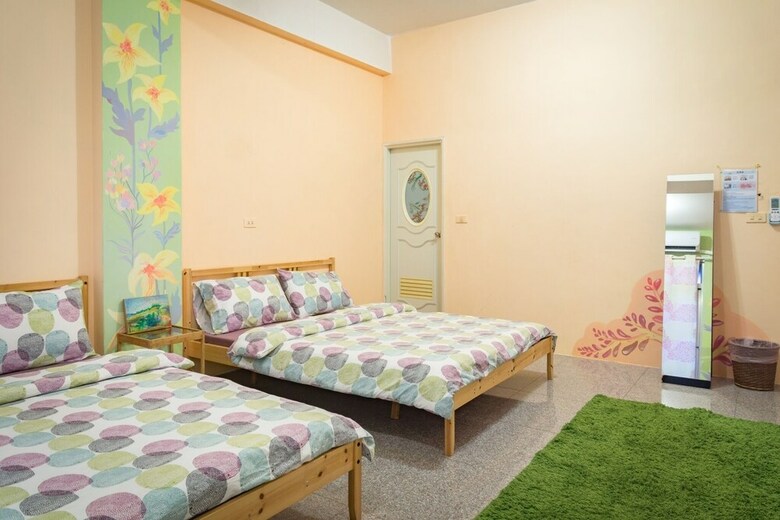 Fish Hostel