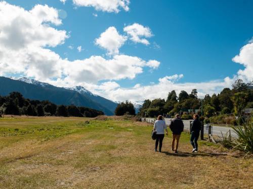 Makarora Tourist Centre