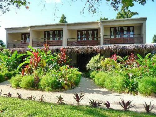 Lagoon Beach Resort Apartments