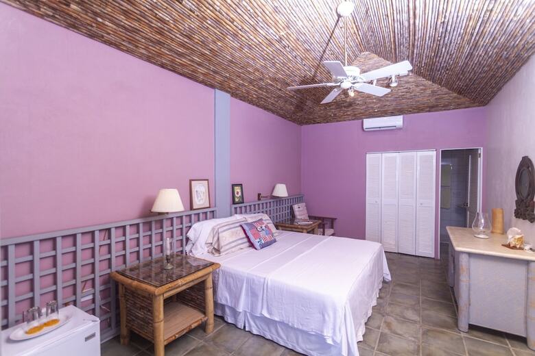 Bequia Beachfront Villa Hotel