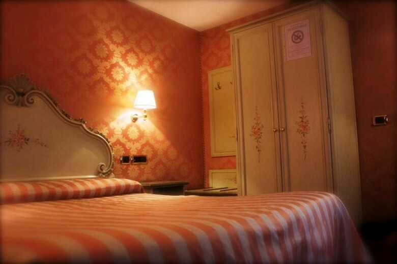 Hotel Lux