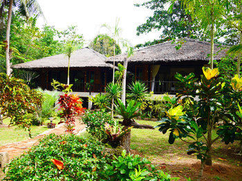 Koh Jum Beach Villas