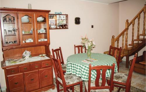 Holiday Home Almos U.-balatonber�ny