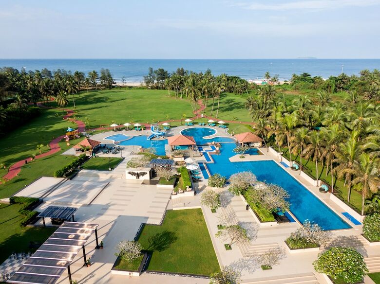 Hotel Kenilworth Resort & Spa,goa