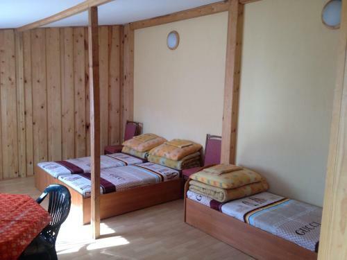 Hostal Viesu Nams Dzirkali