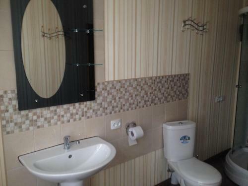 Hostal Viesu Nams Dzirkali