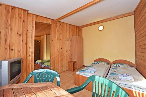 Hostal Viesu Nams Dzirkali