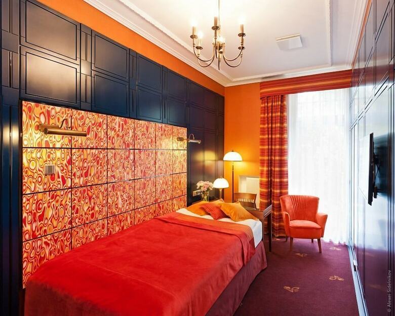Grape Hotel