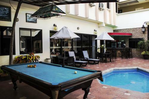 Greenfields Hotel
