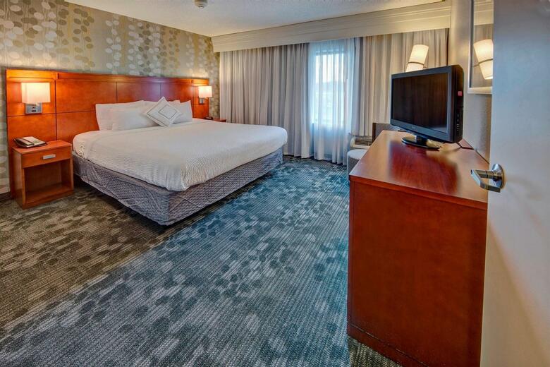 Hotel Courtyard By Marriott Alexandria