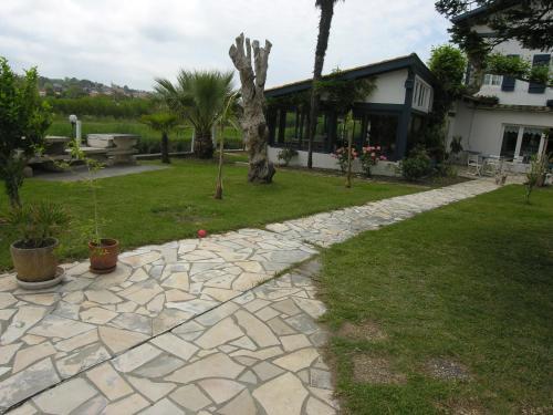 Abaca Ypua Hotel Restaurant