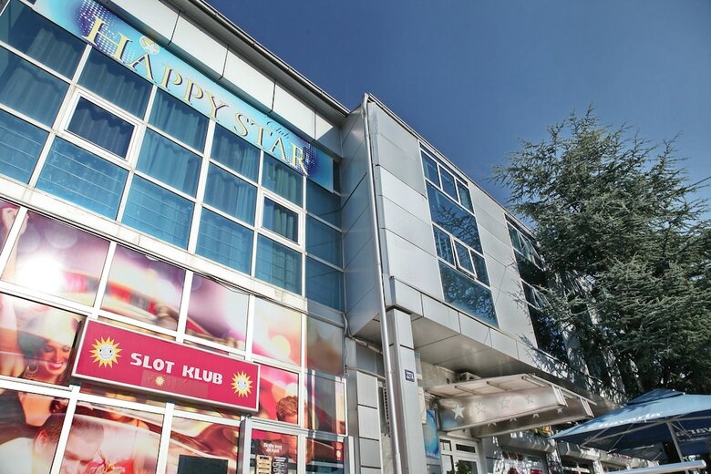 Hotel Happy Star Club