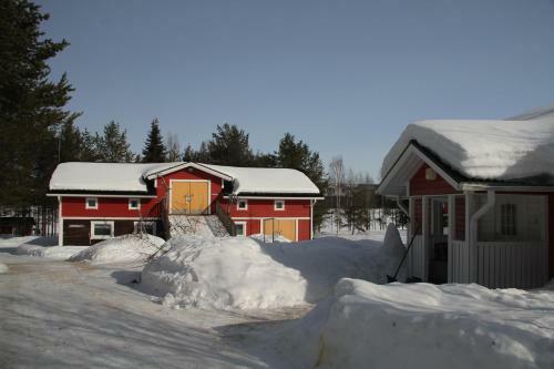 Puolukkamaan Pirtit Cottages