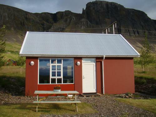 Kr�a Cottages