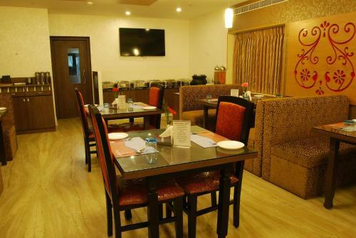 Hotel Gokulam Park