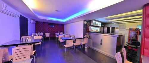 Hotel Gokulam Park