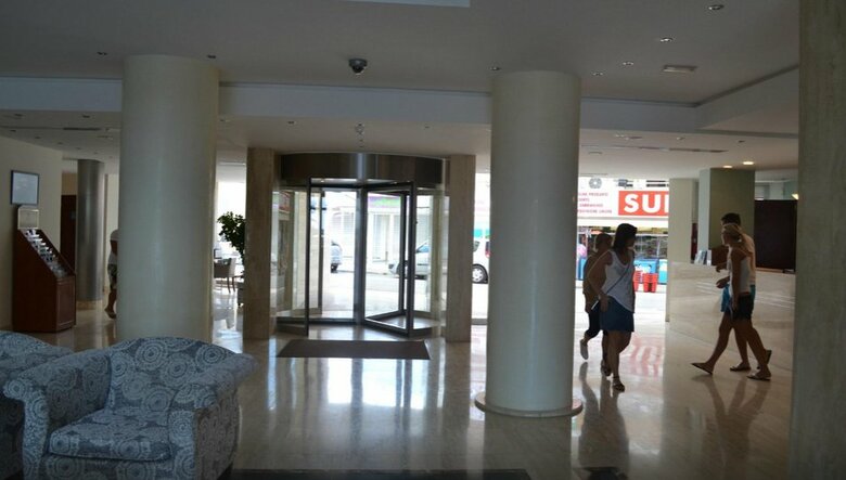 Aparthotel Playa Dorada