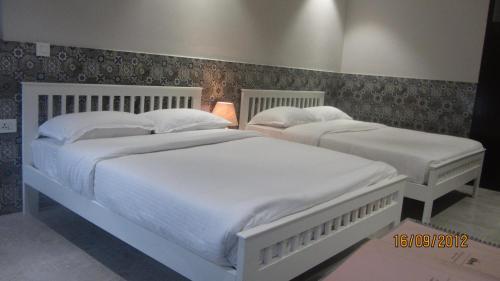 Hotel Sixteen Degrees North