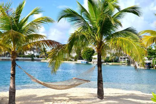 Hotel Sandyport Beaches Resort