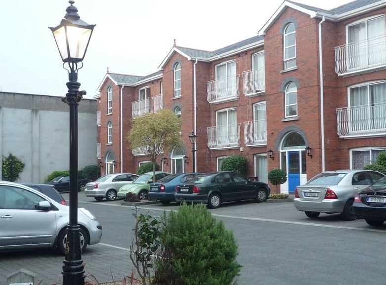 Apartamentos 90 Derrynane Square