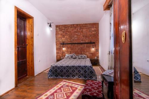 Hostal Surasul Muntelui