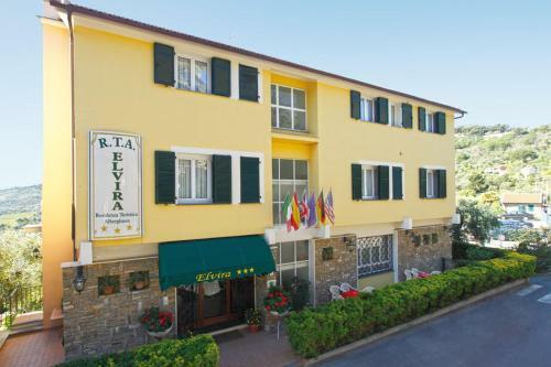 Hostal Residence Elvira