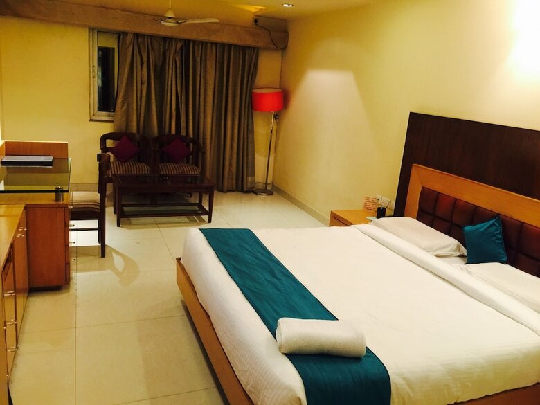 Hotel The Vinayak