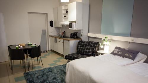 Y�myssy Apartments