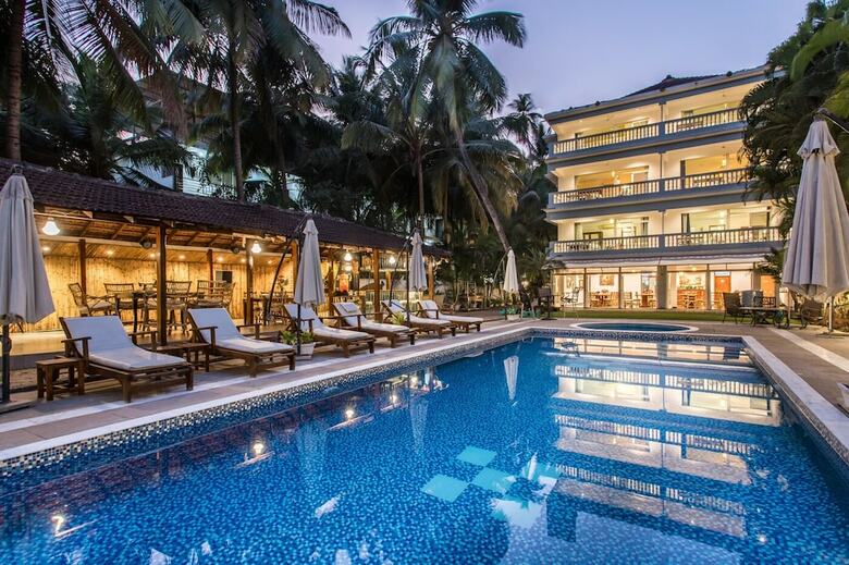 Hotel Safira River Front Resort