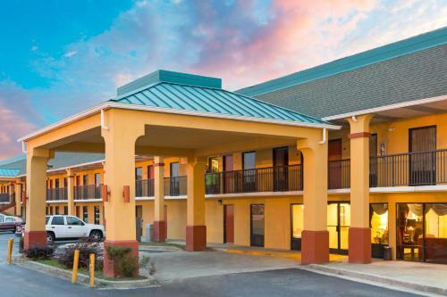 Posada Howard Johnson Express Inn - Orangeburg
