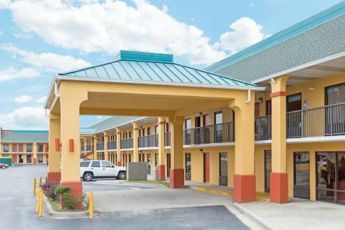 Posada Howard Johnson Express Inn - Orangeburg