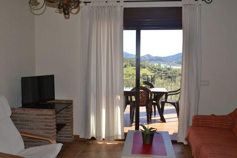 Apartamentos Alojamientos Huetor