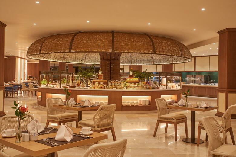 Hotel Secrets Bah�a Real Resort - Adults Only