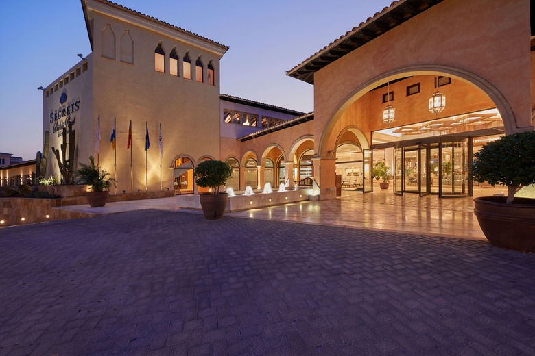 Hotel Secrets Bah�a Real Resort - Adults Only