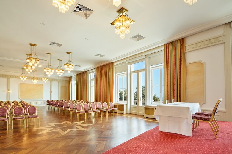 Hotel Schloss Wilhelminenberg