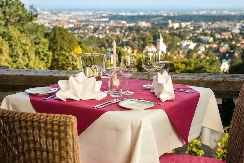 Hotel Schloss Wilhelminenberg