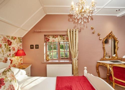 Bed & Breakfast Eighteen97