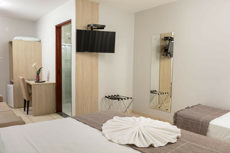 Hotel Ciriba�
