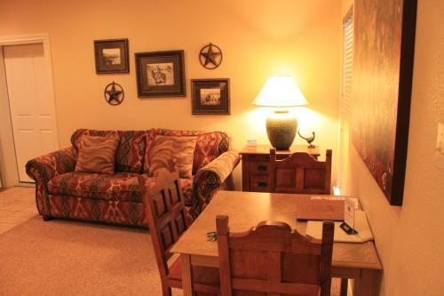 Hotel Flying L Guest Ranch