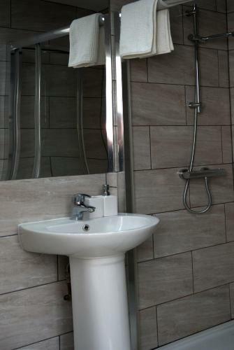 Hostal Guest House London