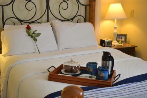 Anchor Inn On The Lake Bed And Breakfast