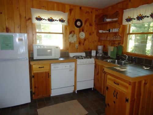 Hotel Holiday Acres Resort