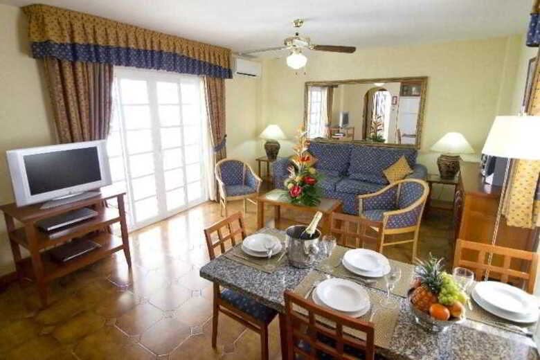 Apartamentos Sunset Harbour Club