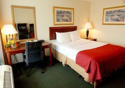 Hotel Clarion Inn & Suites Dothan South